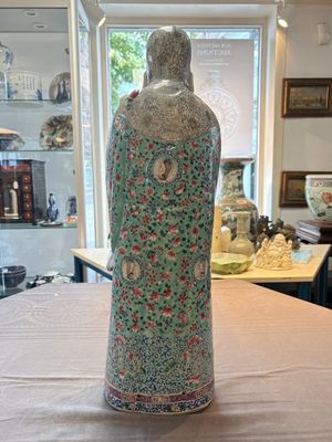 A large Chinese famille rose figure of Fu Xing, Zhu Mao Ji Zao 朱茂記造 mark, Republic — photo 3