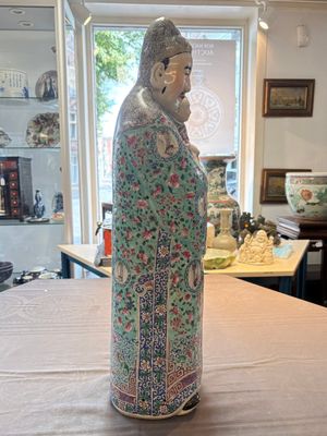 A large Chinese famille rose figure of Fu Xing, Zhu Mao Ji Zao 朱茂記造 mark, Republic — photo 4