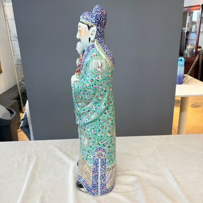 A large Chinese famille rose figure of Fu Xing — photo 9