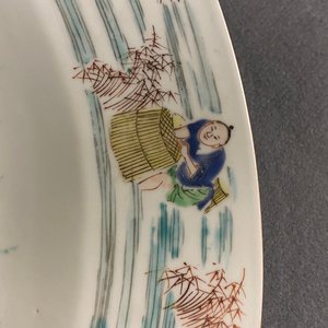 A large Chinese famille rose 'fishermen' dish, Yongzheng/Qianlong — photo 16