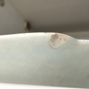 A large Chinese famille rose 'Fort Folly' platter, Qianlong — photo 7