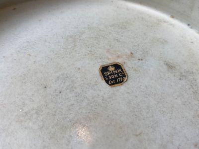 A large Chinese famille rose 'fox hunt' bowl, Qianlong — photo 11