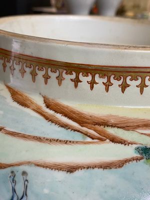 A large Chinese famille rose 'fox hunt' bowl, Qianlong — photo 20