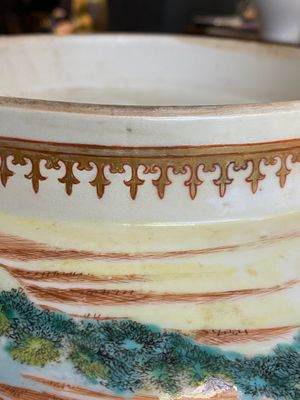A large Chinese famille rose 'fox hunt' bowl, Qianlong — photo 21