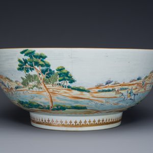 A large Chinese famille rose 'fox hunt' bowl, Qianlong — photo 6
