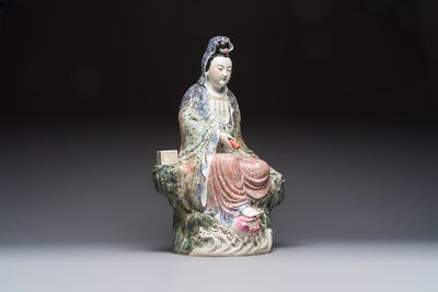 A large Chinese famille rose 'Guanyin' group, Ye Yundeng Zao 葉運燈造, 20th C.