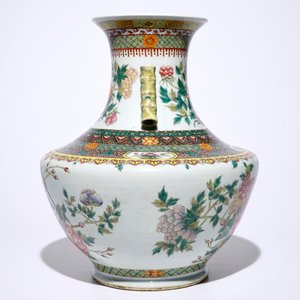 A large Chinese famille rose hu-shaped vase with birds among flowers, Qianlong mark, 19th C. — photo 2