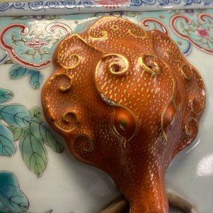 A large Chinese famille rose 'hu' vase with birds, Qianlong mark, Republic — photo 17