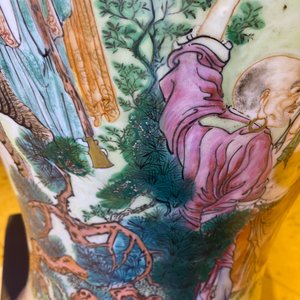 A large Chinese famille rose 'immortals' vase, Republic — 照片 54
