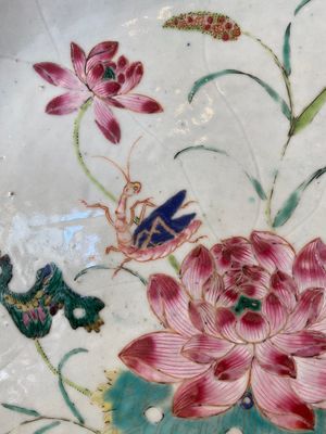 A large Chinese famille rose 'lotus' dish with applied design, Yongzheng/Qianlong — photo 4