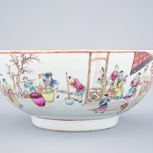 A large Chinese famille rose mandarin bowl, Qianlong, 18th C. — photo 2