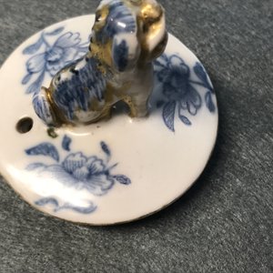 A large Chinese famille rose 'mandarin' teapot and cover, Qianlong — 照片 10