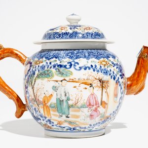 A large Chinese famille rose mandarin teapot, Qianlong — 照片 3