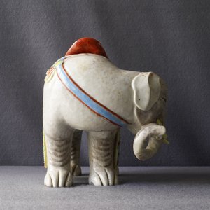 A large Chinese famille rose model of an elephant, 19th C. — photo 9