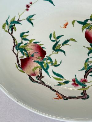 A large Chinese famille rose 'Nine Peaches' dish, Qianlong mark, 20th C. — photo 2