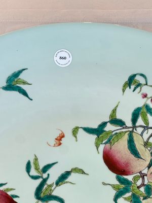 A large Chinese famille rose 'Nine Peaches' dish, Qianlong mark, 20th C. — photo 4