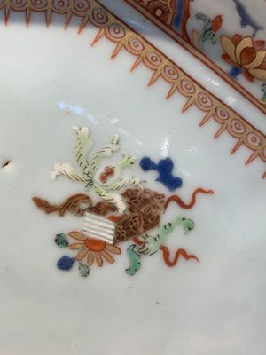 A large Chinese famille rose octagonal 'flower basket' dish, Yongzheng/Qianlong — photo 9