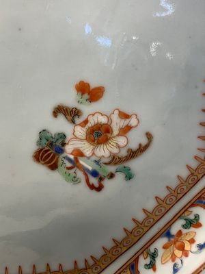 A large Chinese famille rose octagonal 'flower basket' dish, Yongzheng/Qianlong — photo 10