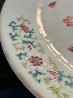 A large Chinese famille rose pedestal stand with floral design, 19th C. — foto 10