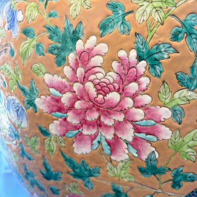 A large Chinese famille rose 'Phoenixes and Peonies' fish bowl for the Straits or Peranakan market — photo 9