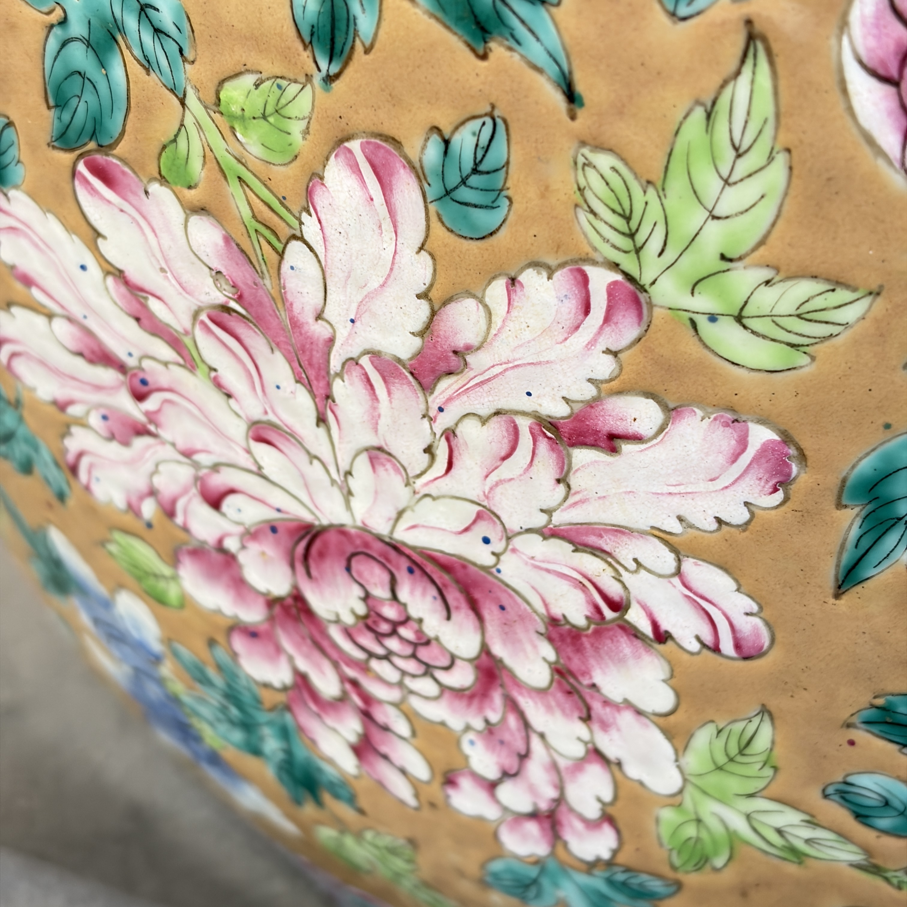 A large Chinese famille rose 'Phoenixes and Peonies' fish bowl for the Straits or Peranakan market — photo 35