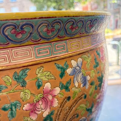 A large Chinese famille rose 'Phoenixes and Peonies' fish bowl for the Straits or Peranakan market — photo 3