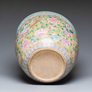 A large Chinese famille rose 'Phoenixes and Peonies' fish bowl for the Straits or Peranakan market — photo 7