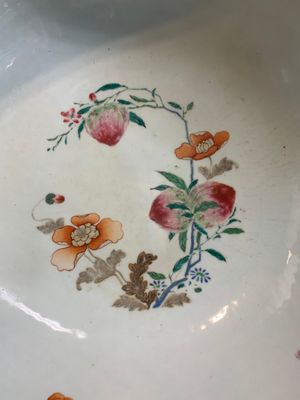 A large Chinese famille rose punch bowl with flowering and fruiting branches, Qianlong — foto 7