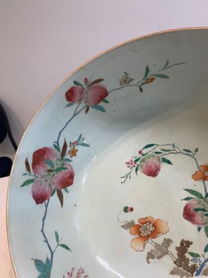 A large Chinese famille rose punch bowl with flowering and fruiting branches, Qianlong — foto 8