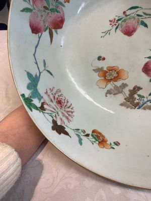 A large Chinese famille rose punch bowl with flowering and fruiting branches, Qianlong — foto 9