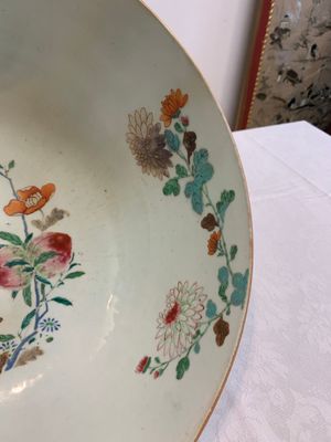 A large Chinese famille rose punch bowl with flowering and fruiting branches, Qianlong — foto 10
