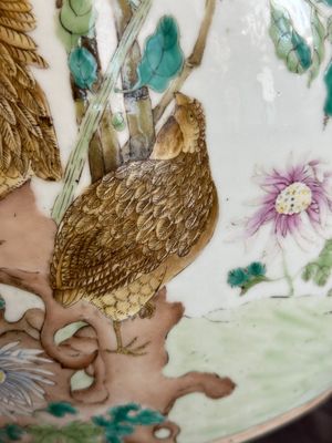 A large Chinese famille rose 'quails and chrysanthemum' 'tianqiu ping' vase, Qianlong mark, 19th C. — photo 11