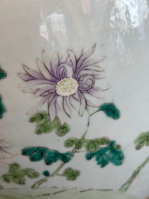 A large Chinese famille rose 'quails and chrysanthemum' 'tianqiu ping' vase, Qianlong mark, 19th C. — photo 17
