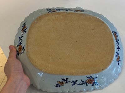 A large Chinese famille rose 'tobacco leaf' dish, Qianlong — photo 6