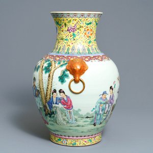 A large Chinese famille rose vase with figures in a landscape, Qianlong mark, 20th C. — 照片 2