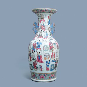 A large Chinese famille rose 'Wu Shuang Pu' vase, 19th C. — 照片 1