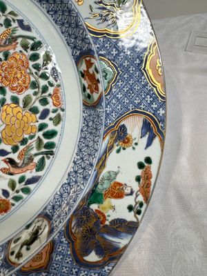 A large Chinese famille verte armorial 'Provinces' dish with the arms of Henegouw, Kangxi — photo 14