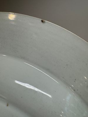 A large Chinese famille verte armorial 'Provinces' dish with the arms of Henegouw, Kangxi — photo 24