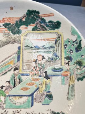 A large Chinese famille verte 'Banquet' dish, lingzhi mark, Kangxi — photo 4
