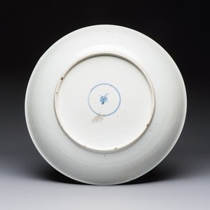 A large Chinese famille verte 'Banquet' dish, lingzhi mark, Kangxi — photo 2