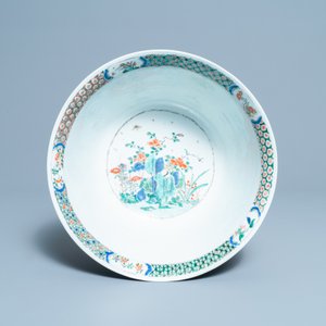 A large Chinese famille verte bowl with figurative design, Kangxi — 照片 6