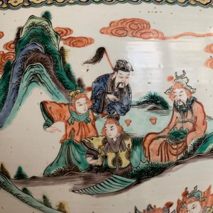 A large Chinese famille verte fish bowl with a narrative scene all-round, 19th C. — photo 23
