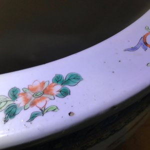 A large Chinese famille verte fish bowl with a narrative scene all-round, 19th C. — photo 8