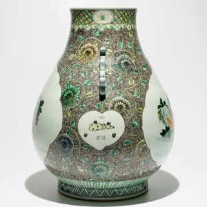A large Chinese famille verte "HeHe Er Xian" hu vase, 19/20th C. — photo 4