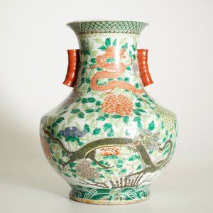 A large Chinese famille verte hu-shaped "Dragon" vase, 19th C. — 照片 9