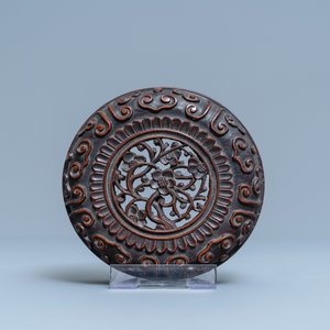 A large Chinese famille verte 'mythical beasts' jar with wooden cover, Kangxi — 照片 8