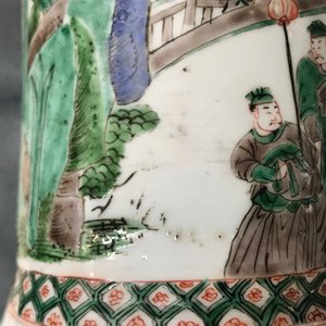 A large Chinese famille verte phoenix-tail vase with figurative design around, Kangxi — photo 32