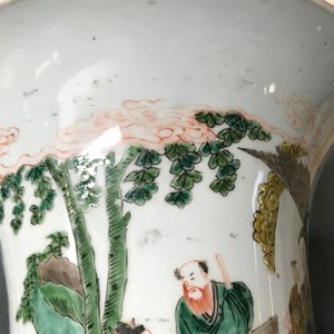 A large Chinese famille verte phoenix-tail vase with figurative design around, Kangxi — photo 34