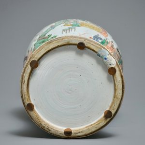 A large Chinese famille verte phoenix-tail vase with figurative design around, Kangxi — photo 6