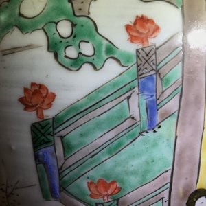 A large Chinese famille verte phoenix-tail vase with figurative design around, Kangxi — photo 10
